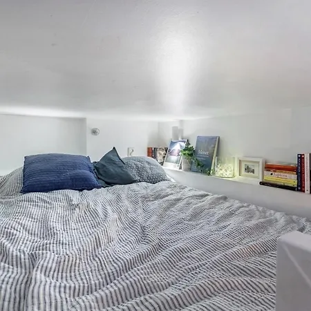 Lovely 2-bedroom Vacation In ! Apartment *