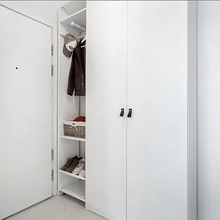 Lovely 2-bedroom Vacation In ! Apartment
